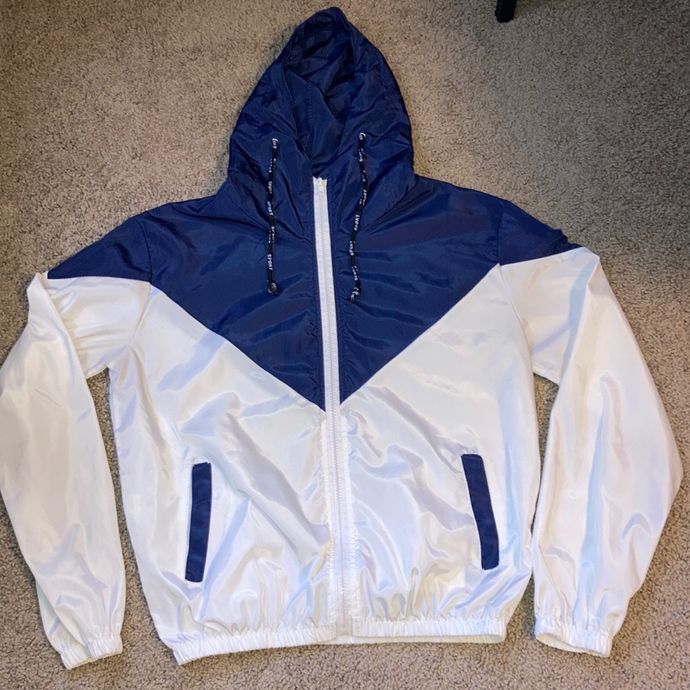 lightweight white & navy jacket!!